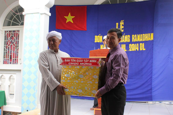 Representative Committee of the Islamic Community in Tay Ninh province celebrates Ramadan festival